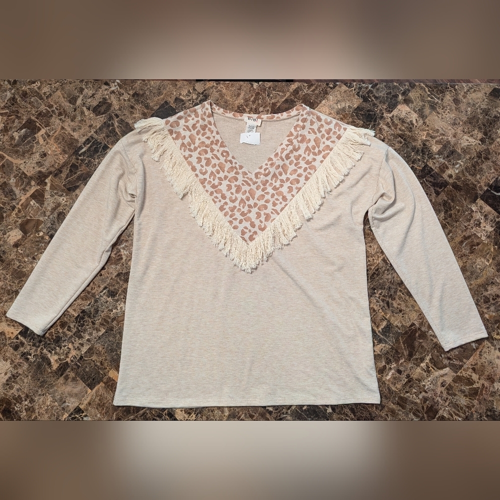 BiBi Stylish Beige Top with Fringe and Animal Print - Picture 4 of 5